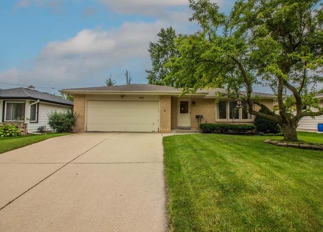 Property at 1411 W Grange Ave, Milwaukee, WI 53221, 3 beds, 1.5 baths