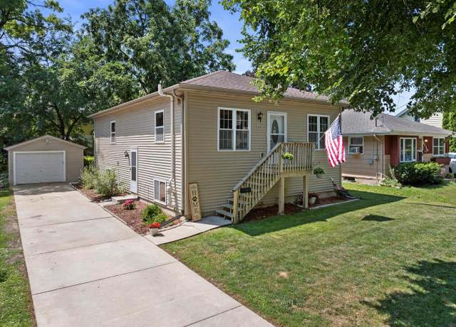 Property at 2125 Oaklawn Ave, Waukesha, WI 53188, 3 beds, 2 baths