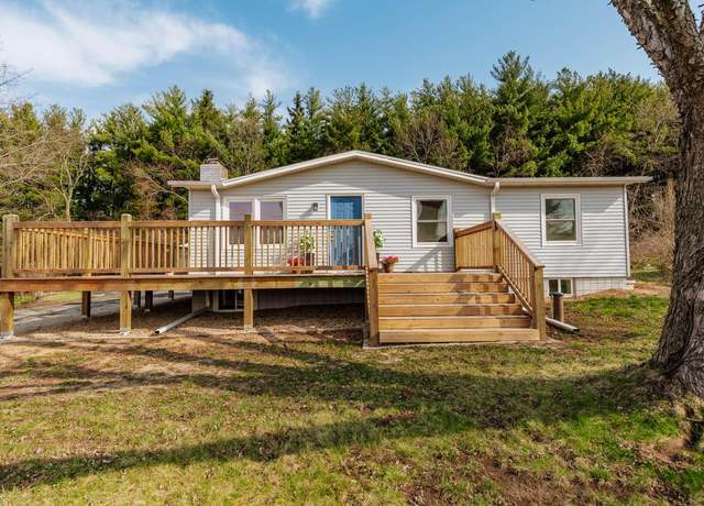 Property at W2252 Spring Lake Rd, Markesan, WI 53946, 4 beds, 2 baths