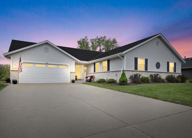 Property at 6905 Jamestown Ct, West Bend, WI 53090, 3 beds, 3 baths