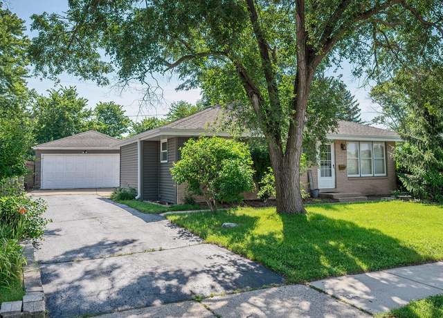 Property at 1933 S Grand Ave, Waukesha, WI 53189, 3 beds, 1 bath