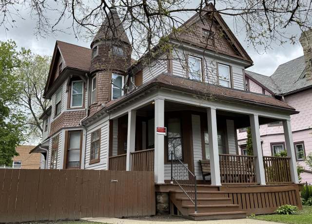 Property at 733 S 26th St, Milwaukee, WI 53204