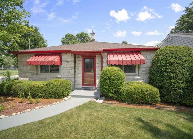 Property at 1101 S Grand Ave, Waukesha, WI 53186, 2 beds, 1.5 baths