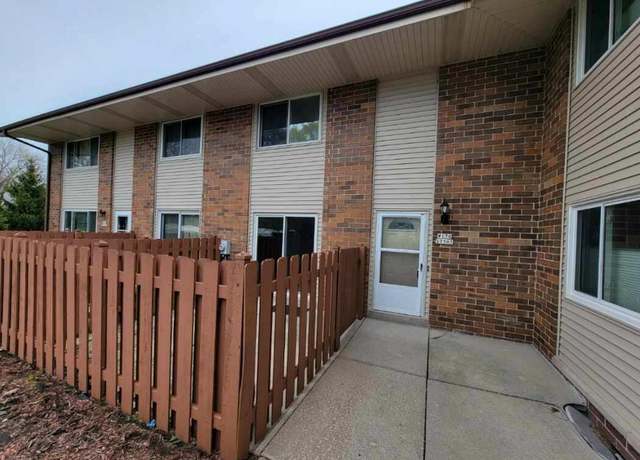 Property at W170S7365 Parkland Dr #17, Muskego, WI 53150, 2 beds, 1.5 baths