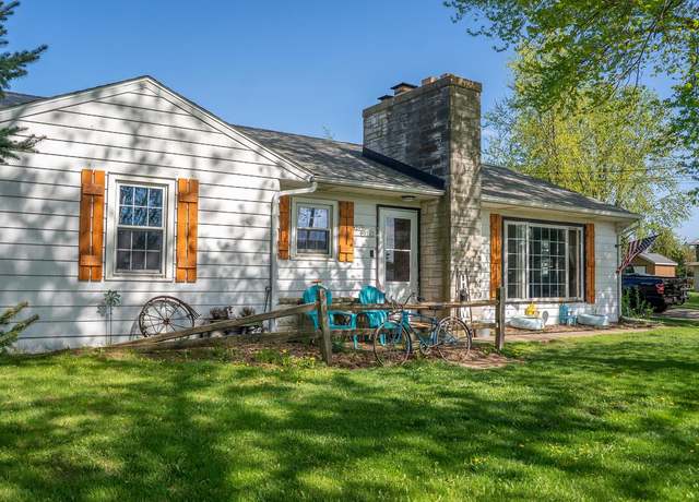 Property at W249N8242 Hillside Rd, Sussex, WI 53089, 3 beds, 2 baths