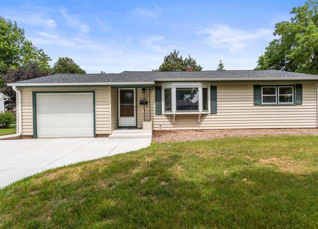 Property at 1316 Bluebird Ter, Waukesha, WI 53188, 2 beds, 1 bath