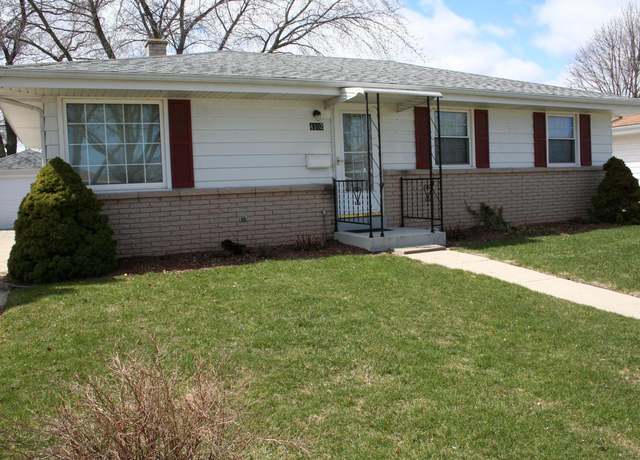 Property at 4102 Lasalle St, Racine, WI 53402, 3 beds, 1.5 baths