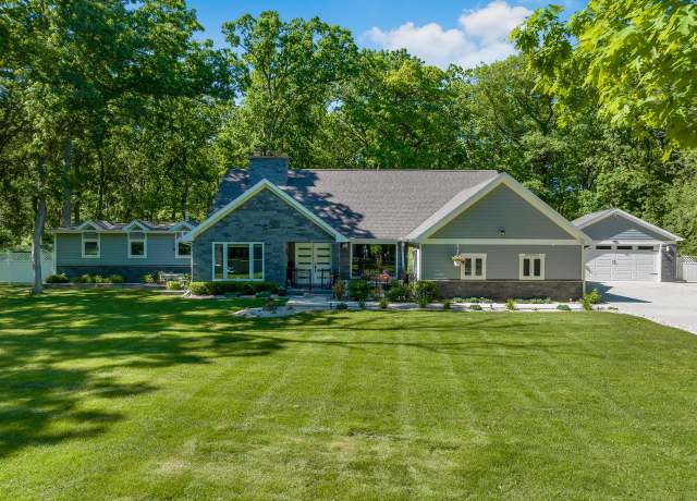 Property at 288 Stearns Rd, Fontana, WI 53125, 5 beds, 5 baths