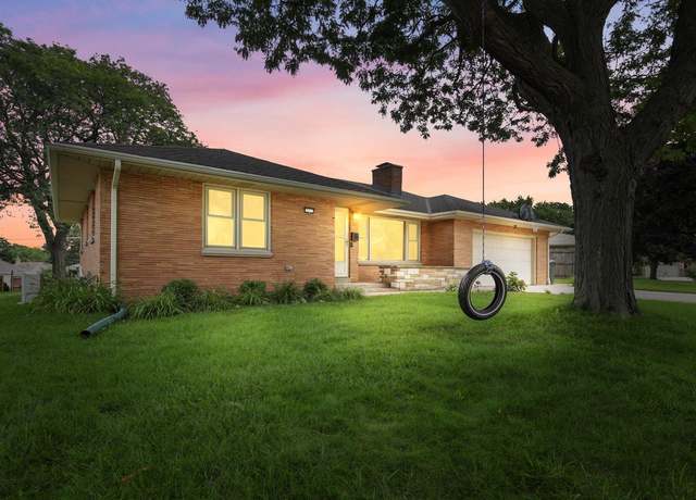 Property at 3002 S 90th St, West Allis, WI 53227, 3 beds, 1.5 baths