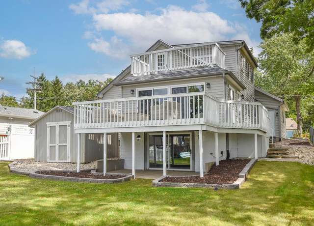Property at W180S6865 Muskego Dr, Muskego, WI 53150, 4 beds, 2.5 baths