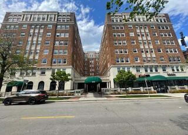 Property at 1028 E Junaeu Ave #221, Milwaukee, WI 53202, 1 bed, 1 bath