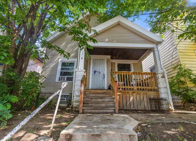 Property at 1116 W Keefe Ave, Milwaukee, WI 53206, 4 beds, 1 bath