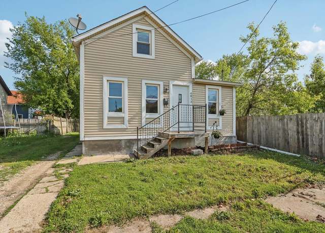 Property at 4813 16th Ave, Kenosha, WI 53140, 3 beds, 1 bath