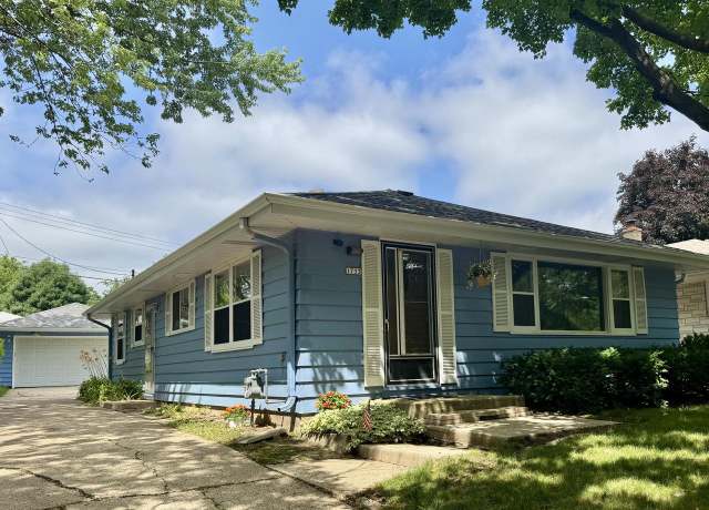 Property at 1733 N 118th St, Wauwatosa, WI 53226, 3 beds, 1.5 baths