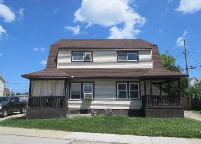 Property at 1721 Blaine 1723 Ave, Racine, WI 53405, 6 beds, 2 baths