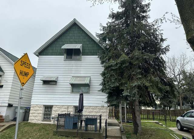 Property at 1738 S 17th St, Milwaukee, WI 53204, 3 beds, 1 bath