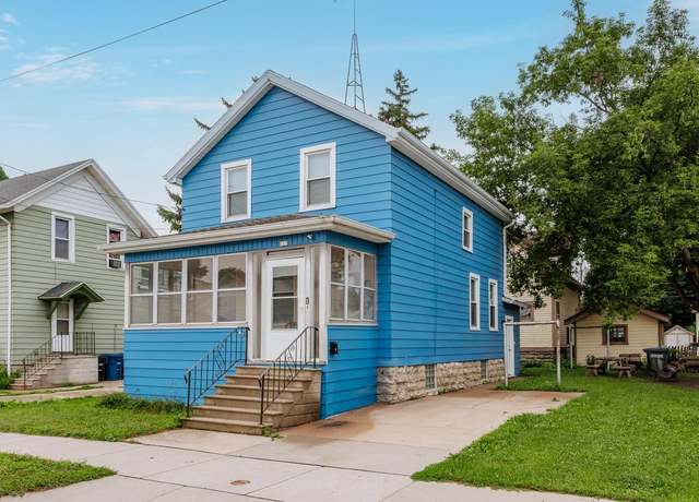 Property at 122 Mill St, Oshkosh, WI 54901, 2 beds, 1.5 baths