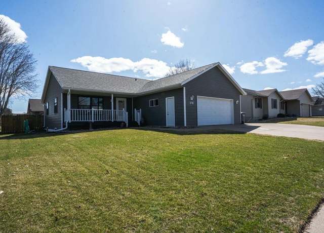Property at 318 Anderson St, Holmen, WI 54636, 3 beds, 3 baths