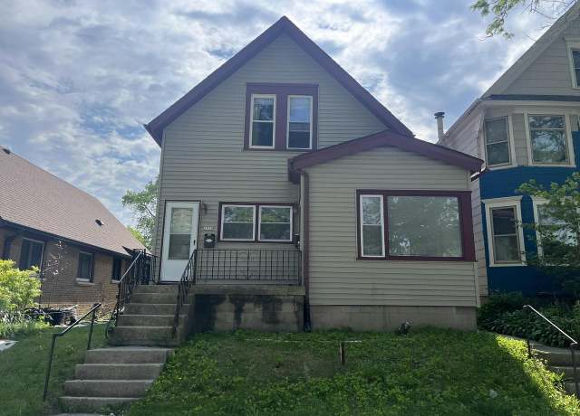Property at 2928 N Humboldt Blvd #2930, Milwaukee, WI 53212, 5 beds, 2 baths