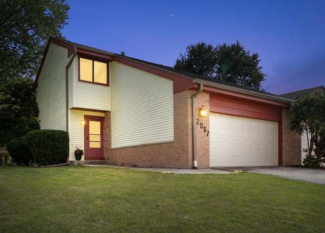 Property at 2087 E Pendragon Ct, Oak Creek, WI 53154, 3 beds, 1.5 baths