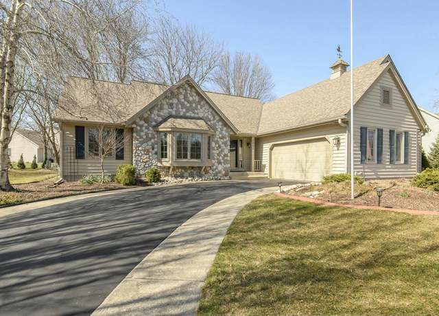 Property at 5065 S Nicolet Dr, New Berlin, WI 53151, 3 beds, 2 baths