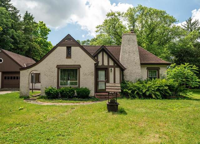Property at 2357 State Highway 33, West Bend, WI 53095, 3 beds, 1 bath