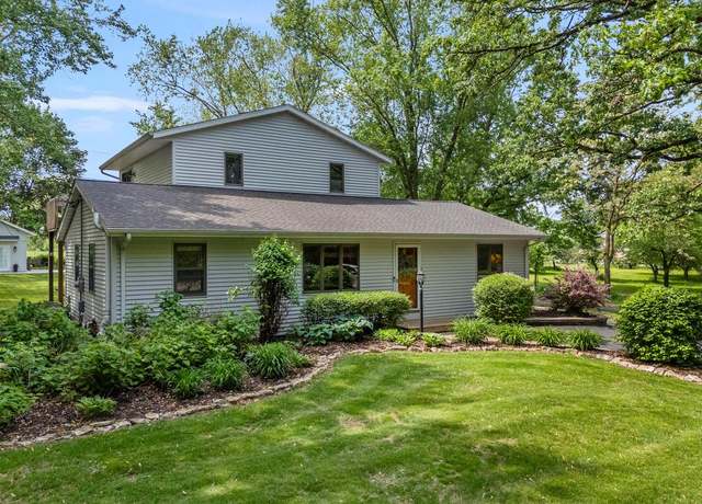 Property at S23W35519 Parry Rd, Oconomowoc, WI 53066, 3 beds, 2.5 baths