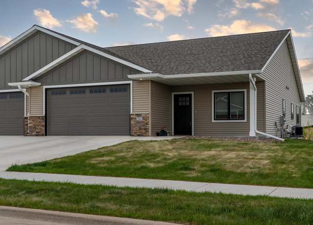 Property at 742 Crockett Dr, Holmen, WI 54636, 3 beds, 3 baths