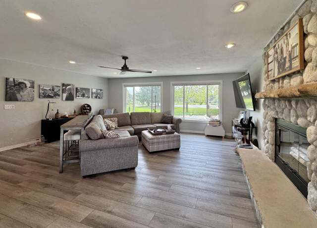 Property at W360S2612 Scuppernong Dr, Dousman, WI 53118, 4 beds, 3 baths
