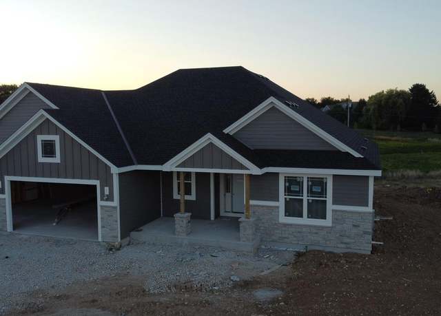 Property at N59W25898 Amberwood Ct, Lisbon, WI 53089, 3 beds, 2 baths