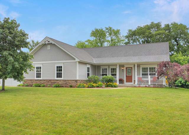 Property at 317 Appletree Ln, Eagle, WI 53119, 4 beds, 3 baths