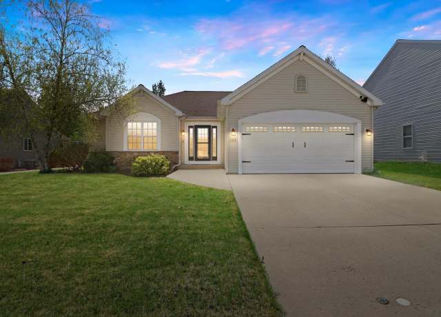 Property at 1537 Whitewater Dr, West Bend, WI 53095, 4 beds, 3.5 baths
