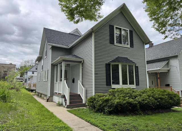 Property at 747 S 37th St, Milwaukee, WI 53215, 4 beds, 1 bath