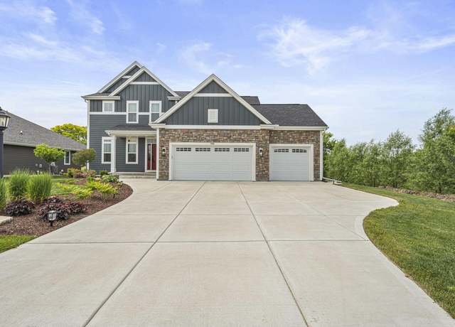 Property at 7949 W Oakwood Way, Franklin, WI 53132, 5 beds, 3 baths