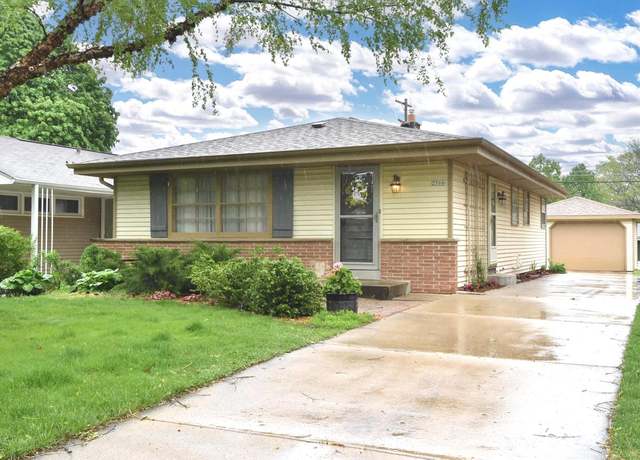 Property at 2506 N 116th St, Wauwatosa, WI 53226, 3 beds, 1.5 baths