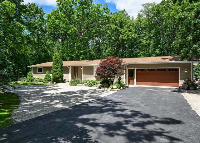 Property at W5748 Lost Nation Rd, Elkhorn, WI 53121, 4 beds, 3 baths
