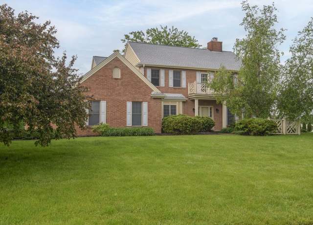 Property at W146N7148 Winter Hollow Dr, Menomonee Falls, WI 53051, 4 beds, 2.5 baths
