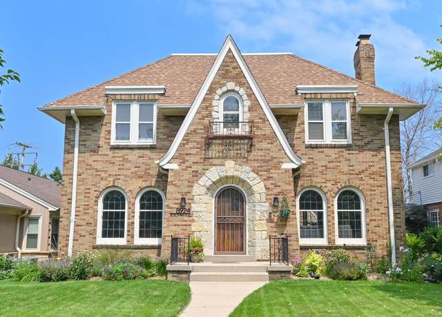 Property at 8924 Jackson Park Blvd, Wauwatosa, WI 53226, 4 beds, 1.5 baths