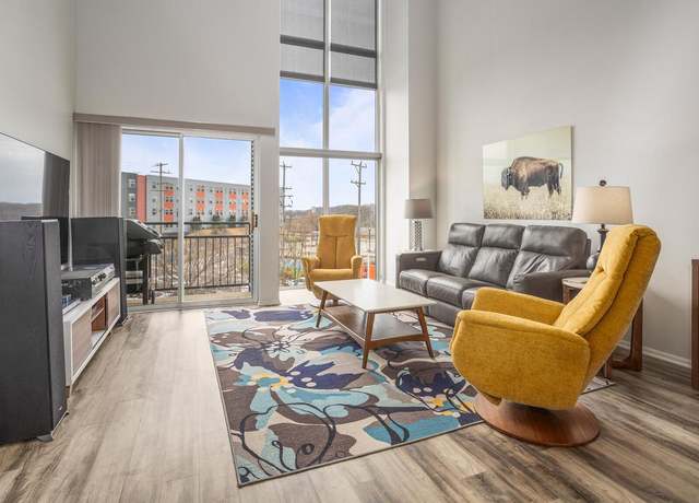 Property at 2121 S Kinnickinnic Ave #106, Milwaukee, WI 53207, 2 beds, 2 baths