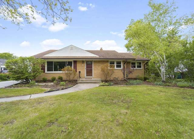Property at 213 Vernon Ave, Thiensville, WI 53092, 3 beds, 1.5 baths
