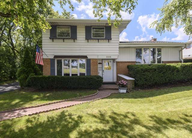 Property at 2225 W Plainfield Ave, Milwaukee, WI 53221, 4 beds, 1.5 baths