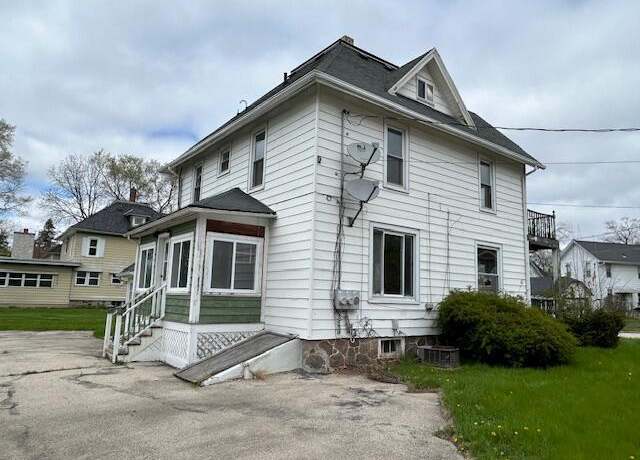Property at 301 Pleasant St #303, Mukwonago, WI 53149, 3 beds, 2 baths