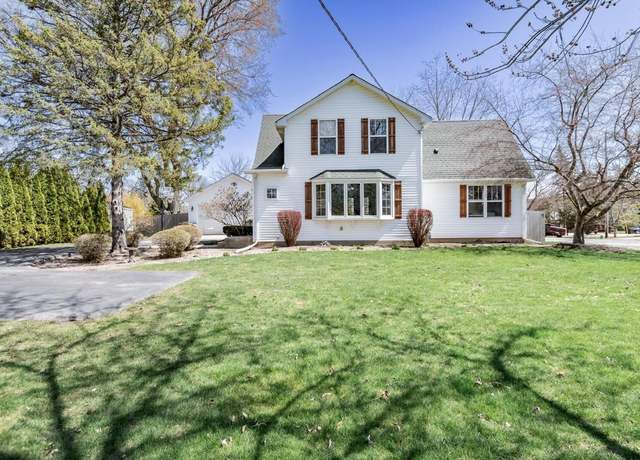 Property at 8335 Cooper Rd, Kenosha, WI 53142, 4 beds, 2 baths