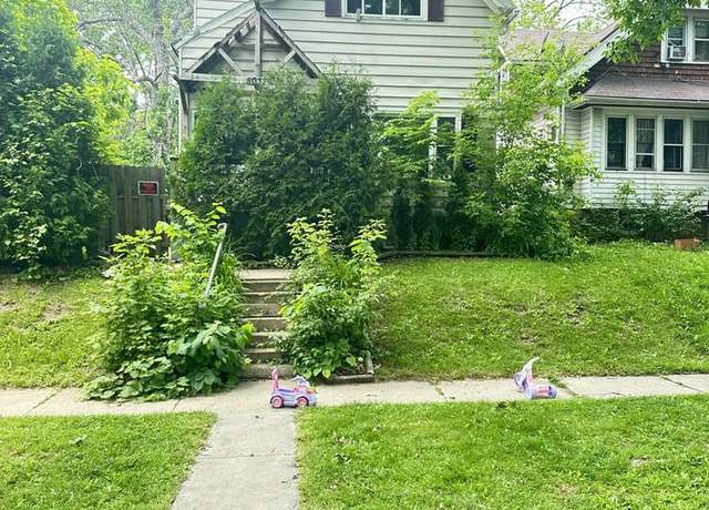 Property at 5037 N 32nd St, Milwaukee, WI 53209, 4 beds, 1.5 baths