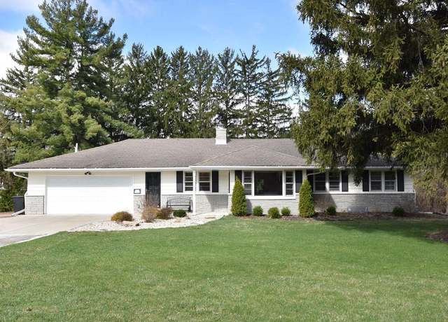 Property at W220N5423 Town Line Rd, Lisbon, WI 53089, 4 beds, 4.5 baths