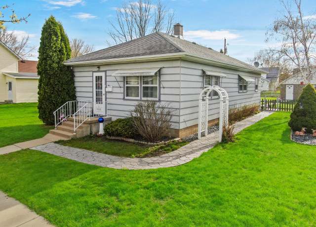 Property at 1410 Stoughton Ave, Tomah, WI 54660, 2 beds, 1 bath