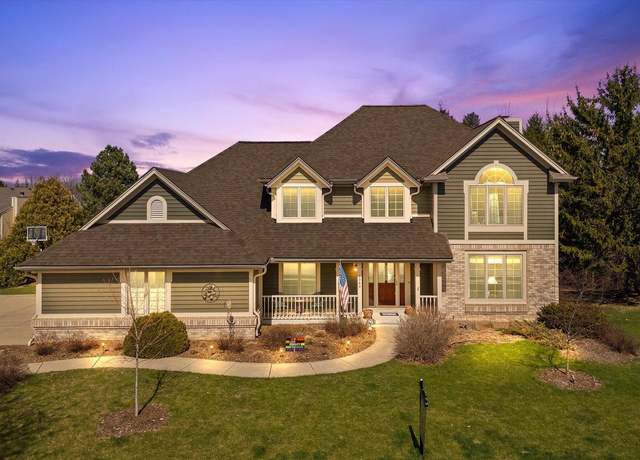 Property at 1360 Dove Ln, Grafton, WI 53024, 3 beds, 2.5 baths