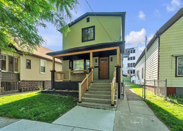 Property at 604 N 40th St, Milwaukee, WI 53208, 3 beds, 2.5 baths