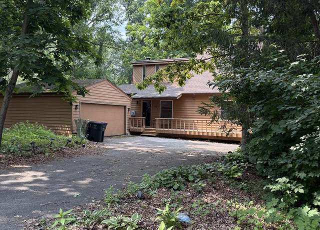 Property at 139 Saint Andrews Trl, Fontana, WI 53125, 3 beds, 2 baths