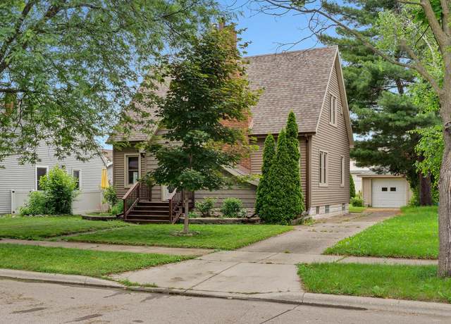 Property at 1519 Travis St, La Crosse, WI 54601, 3 beds, 1.5 baths